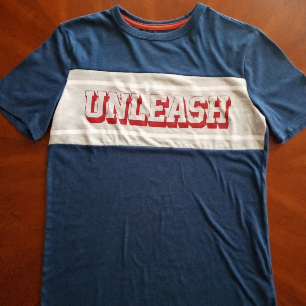 Boys T shirts old navy size Xl